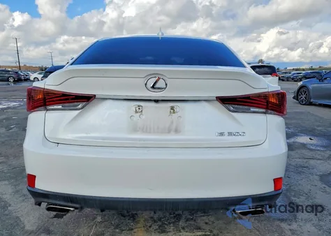 2019 Lexus Is 300 z USA, uszkodzony, nr VIN JTHBA1D25K5091987